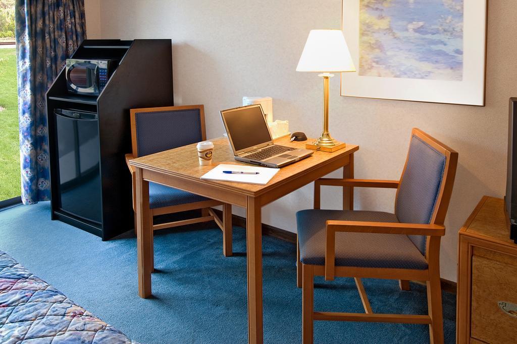 Comfort Inn Lakeshore North Bay Exterior foto