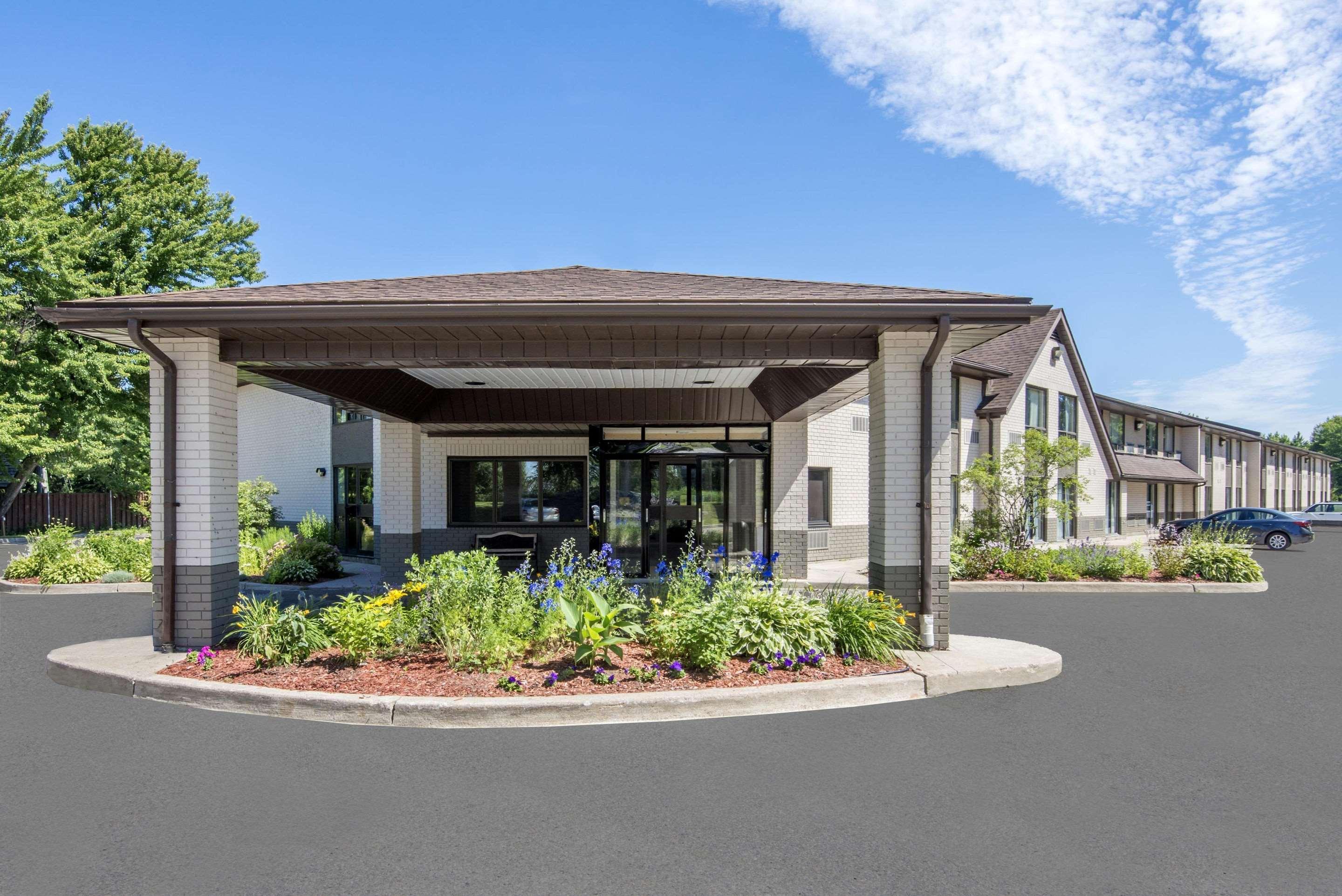 Comfort Inn Lakeshore North Bay Exterior foto